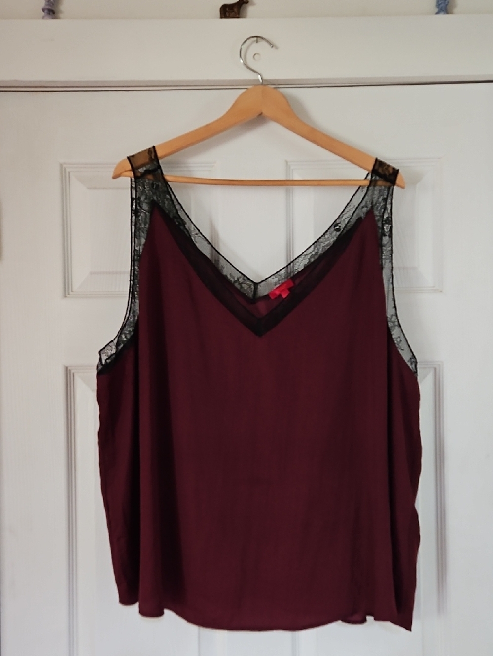 Jennifer Lopez Burgundy Cami with Black Lace Trim 2X